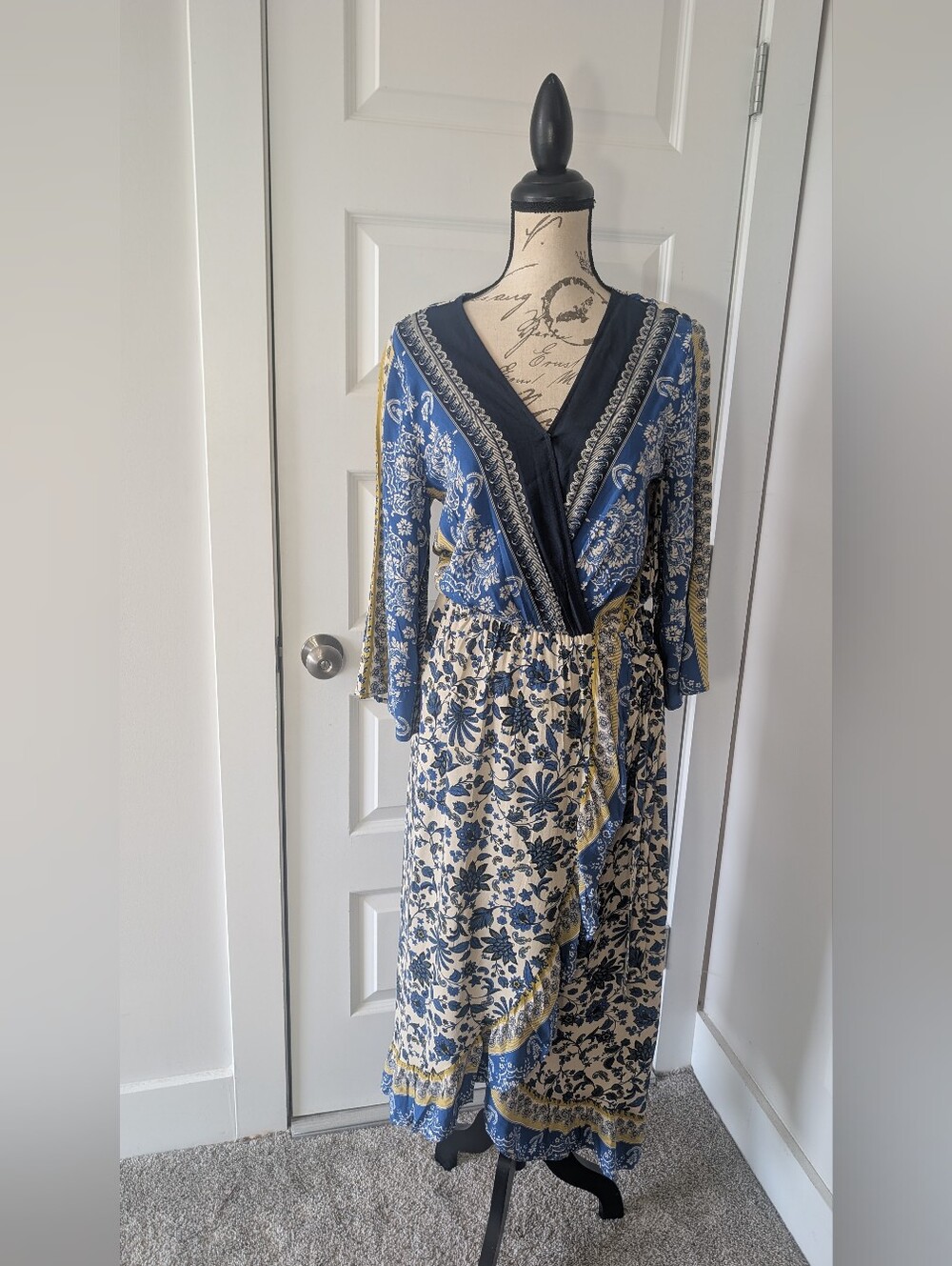 Cato Navy, Cream & Gold Floral Wrap Maxi Dress Size M - Picture 8 of 8